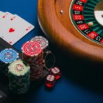 The Main Among Gambling On the web and Land-Based Gambling