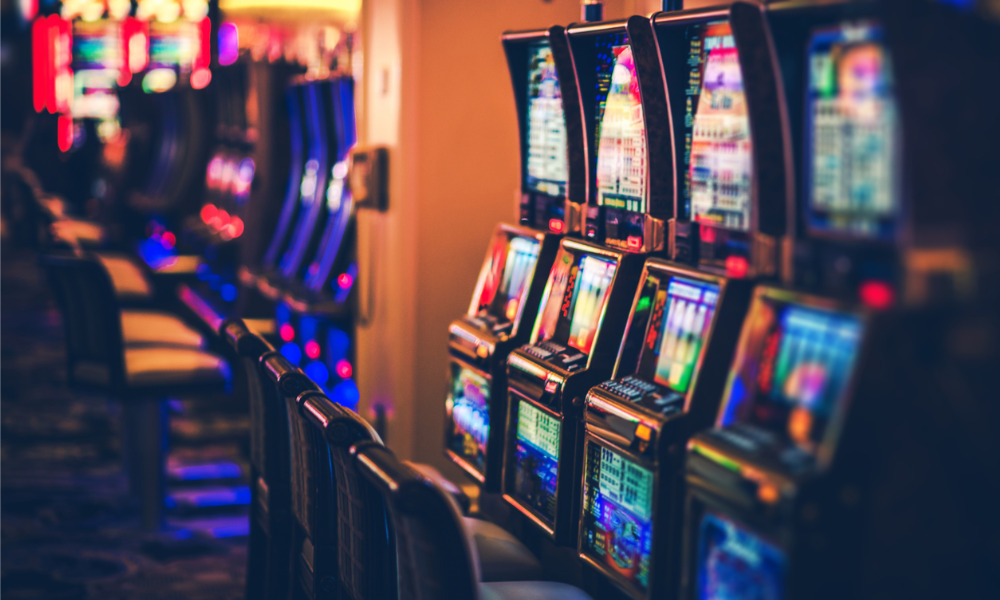 How do online slots work in modern casinos?